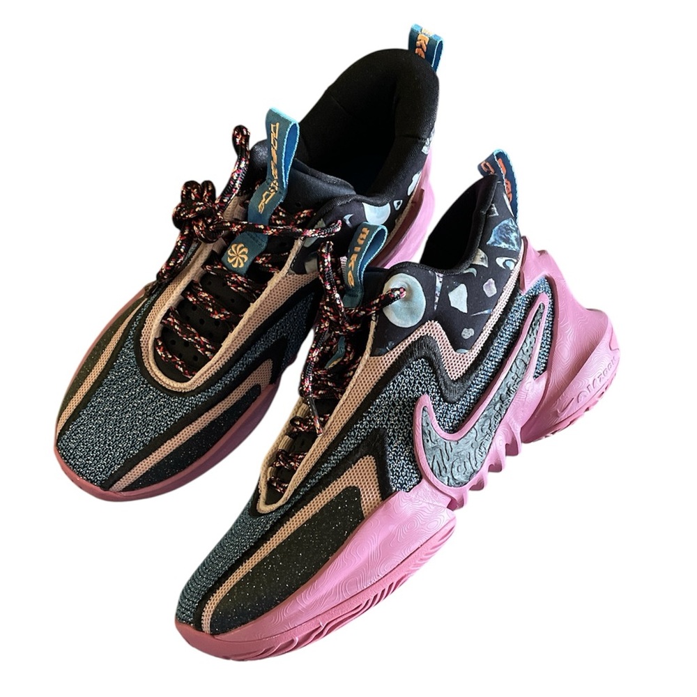 Nike NWOT Cosmic Unity 2 “we fly to defy” desert berry basketball shoes